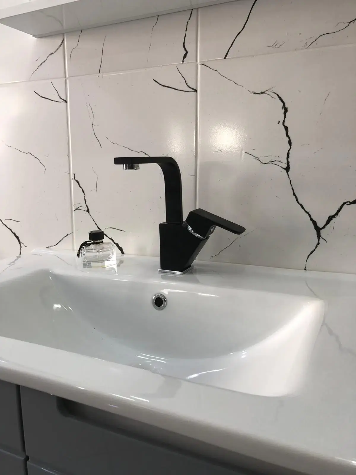Ar Lunetta Lavabo Bataryası Mat Siyah Kuğu Borulu